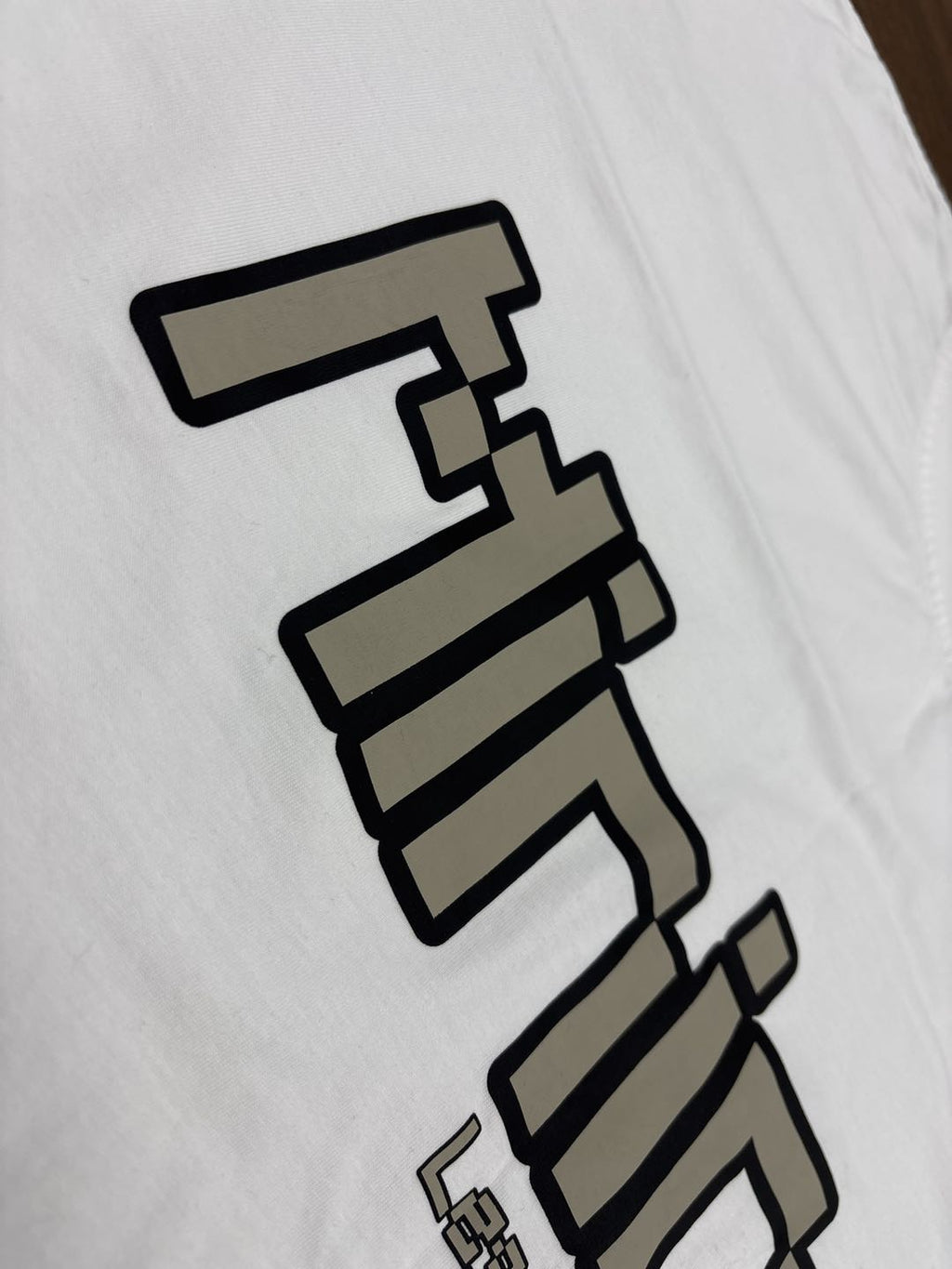 S1 Episode 2 - T-Shirt - Légendaire Paris